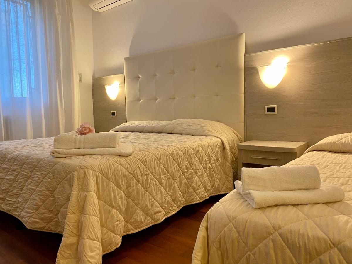Villa Alda Suites & Rooms チェルヴィア エクステリア 写真